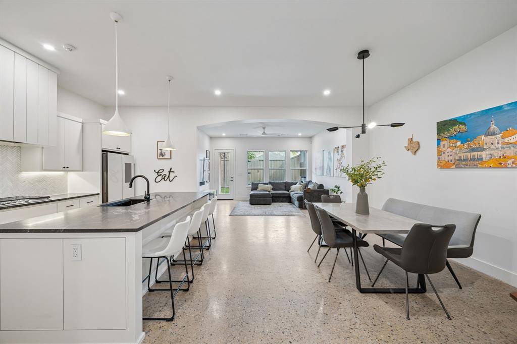 5104 Vandelia Street, Dallas, TX 75235