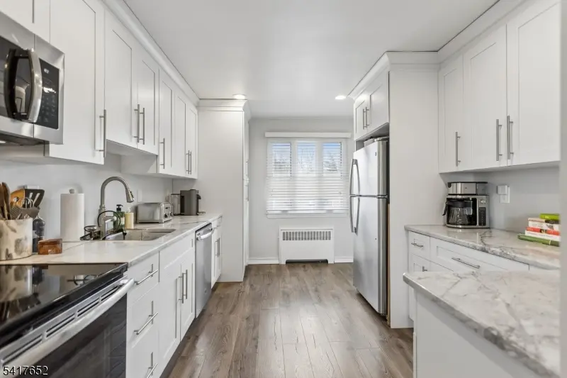 97B Troy Dr #B, Springfield Twp., NJ 07081