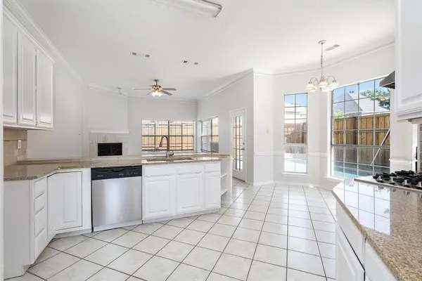 906 Beau Drive, Coppell, TX 75019