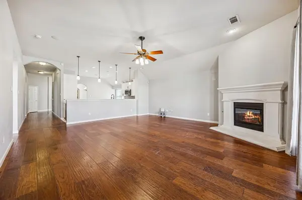 3156 Guadaloupe, Grand Prairie, TX 75054