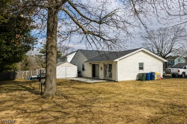 1 Montclair Ln, Willingboro Twp., NJ 08046