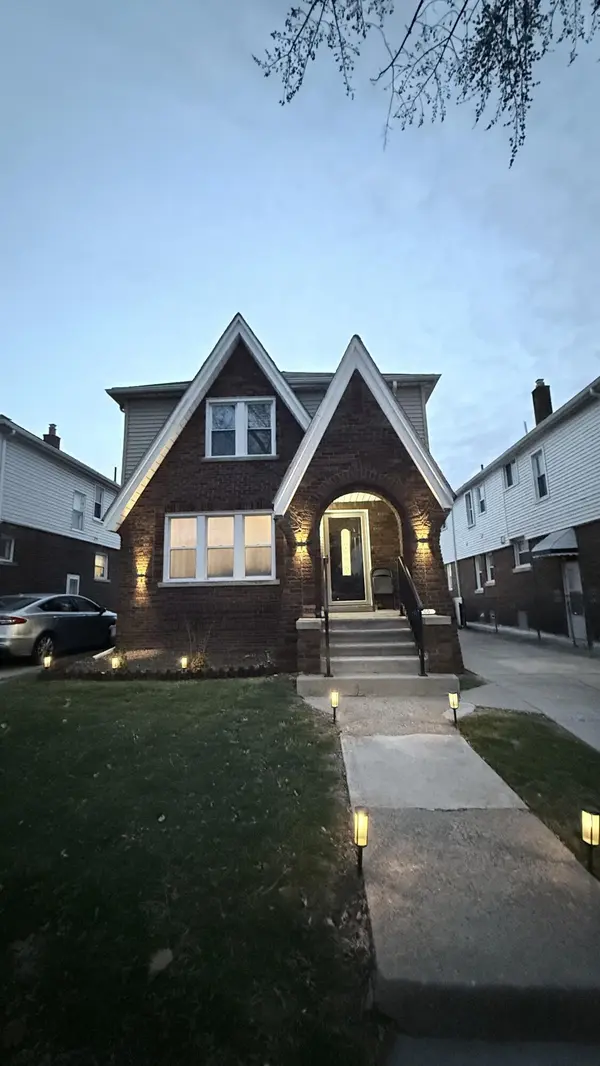 5700 Appoline ST, Dearborn City, MI 48126