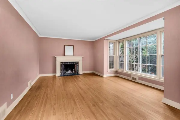 66 Mason BLVD, Toronto C04, ON M5M 3C8