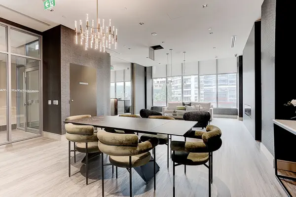 25 Holly ST #1810, Toronto C10, ON M4S 0E3