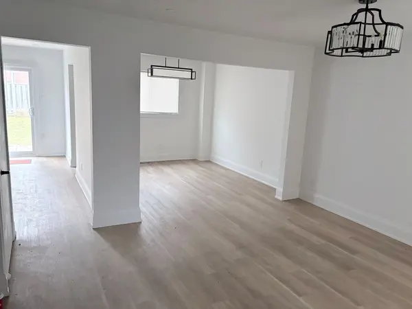 21 Ecclestone DR, Brampton, ON L6X 3N7