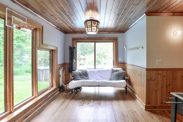 1658 HOUSEY'S RAPIDS RD, Gravenhurst, ON P1P 1R3