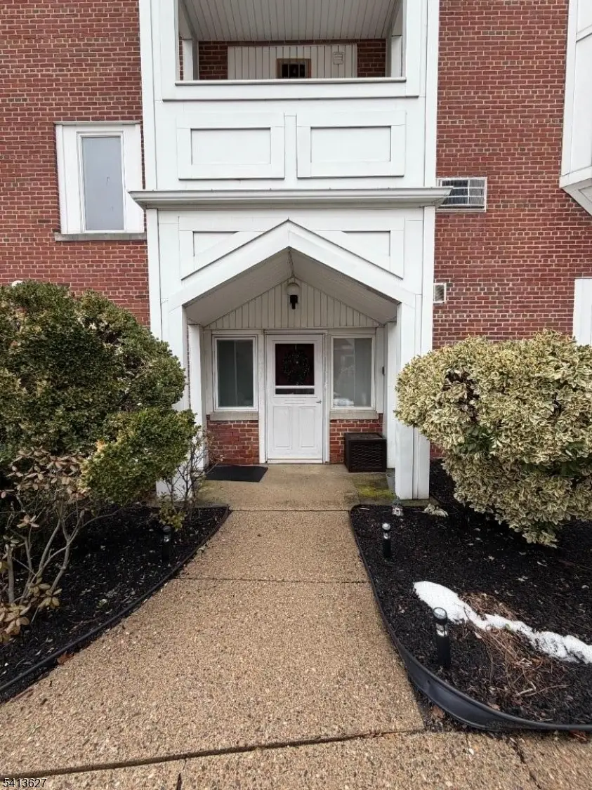 520 Turnpike C111, Pequannock Twp., NJ 07444