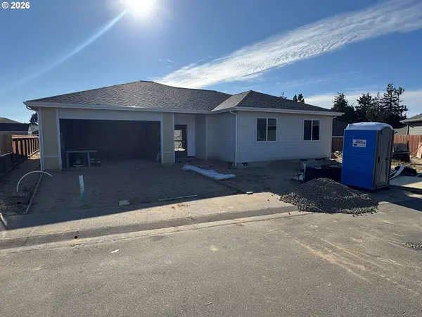 1854 Cabezon CT, North Bend, OR 97459