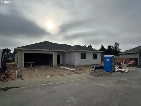 1854 Cabezon CT, North Bend, OR 97459