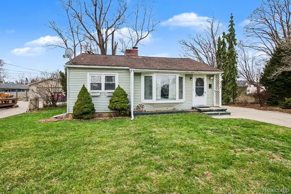 217 N 5th ST, Brighton, MI 48116