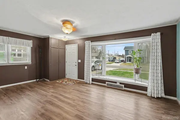 217 N 5th ST, Brighton, MI 48116