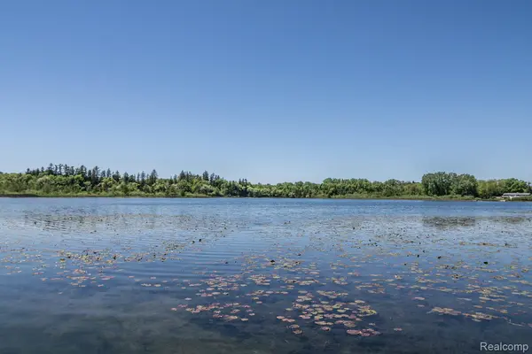 Lot 36 - Pinemont, Hamburg Twp, MI 48116