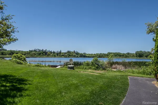 Lot 41 - Pinemont, Hamburg Twp, MI 48116