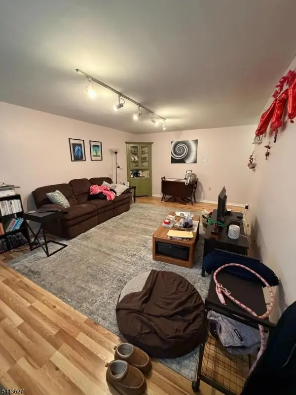 520 Turnpike C111, Pequannock Twp., NJ 07444