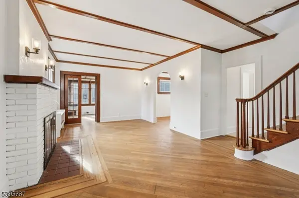 8 N Elk Ave, Dover Town, NJ 07801