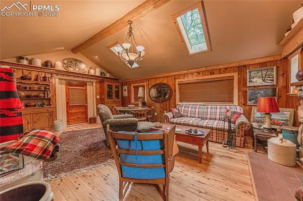 480 Bear Creek PL, Colorado Springs, CO 80906