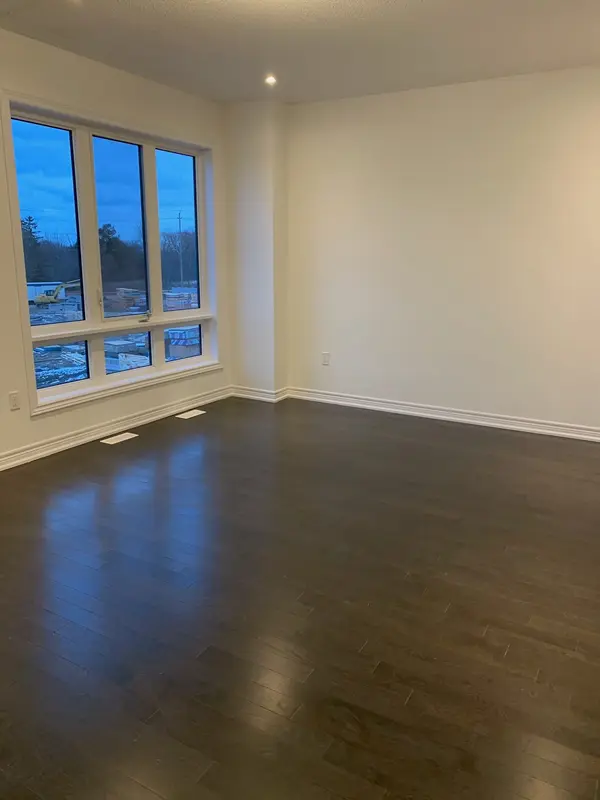 16 Dockside WAY, Whitby, ON L1N 0M6