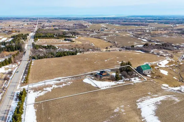 1943 Fairgrounds RD S, Clearview, ON L0M 1G0