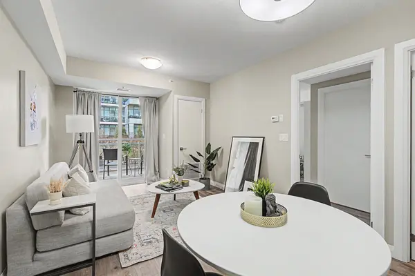 63 Arthur ST S #205, Guelph, ON N1E 0A8