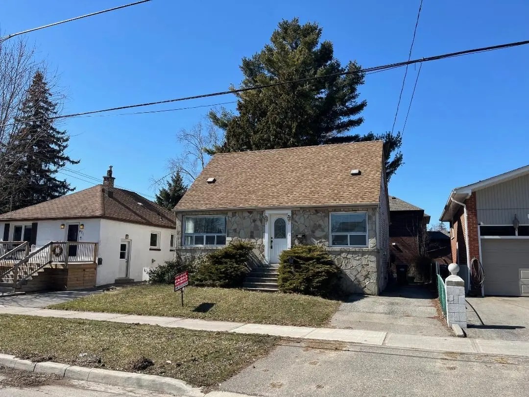 875 Tenth ST, Mississauga, ON L5E 1S8