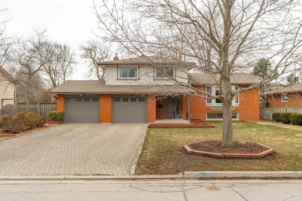 15 Hickory ST, Guelph, ON N1G 2X2