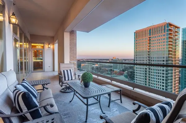 2300 WOLF Street #19A, Dallas, TX 75201