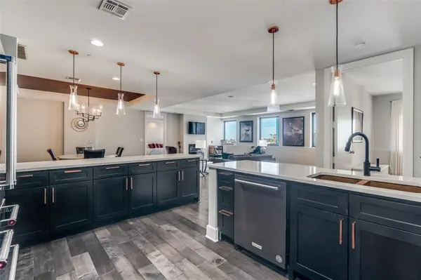 1505 Elm Street #1504, Dallas, TX 75201