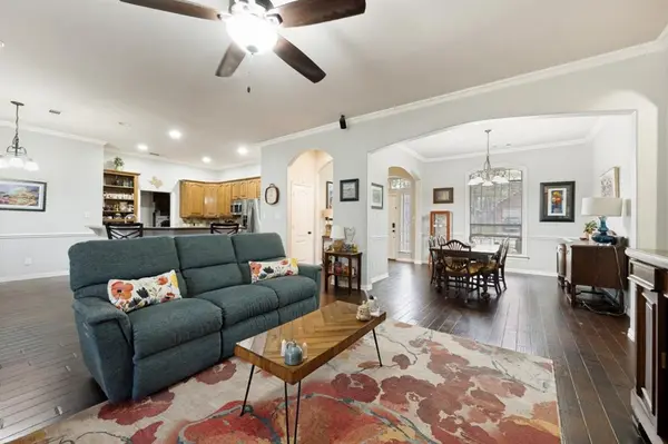 5009 Pointclear Court, Arlington, TX 76017