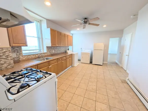 239 Union Blvd, Totowa Boro, NJ 07512