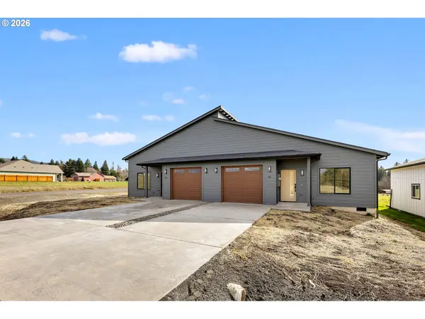 3 Anchor Way LOOP #B, Cathlamet, WA 98612