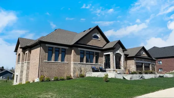 22 Stewart CRES, Essa, ON L0L 2N0