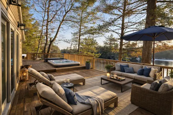 7701 Doner DR, Severn, ON L0K 2B0