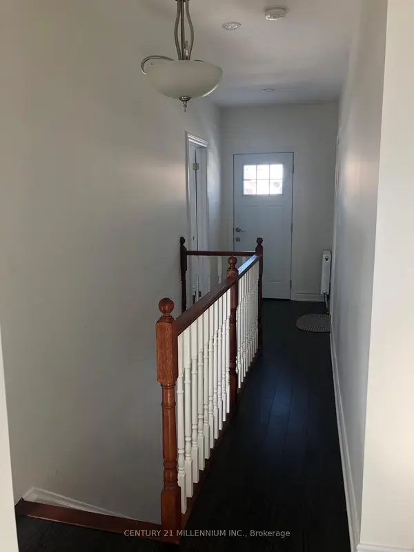 71 Clouston AVE, Toronto W04, ON M9N 1A8