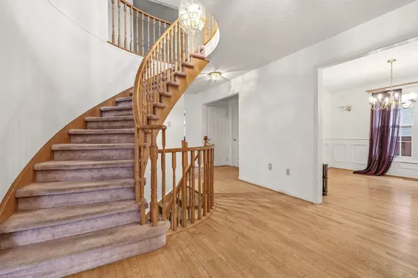 4150 Millcroft Park DR, Burlington, ON L7M 3V1