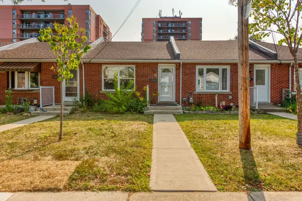 36 Macklin ST N, Hamilton, ON L8S 3S1