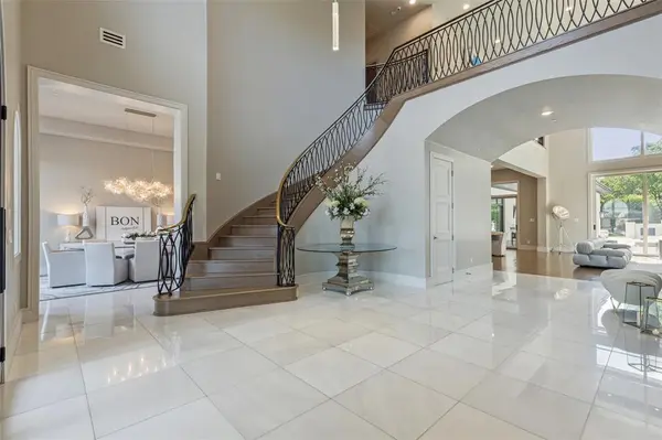 1521 Meandering Way Drive, Westlake, TX 76262