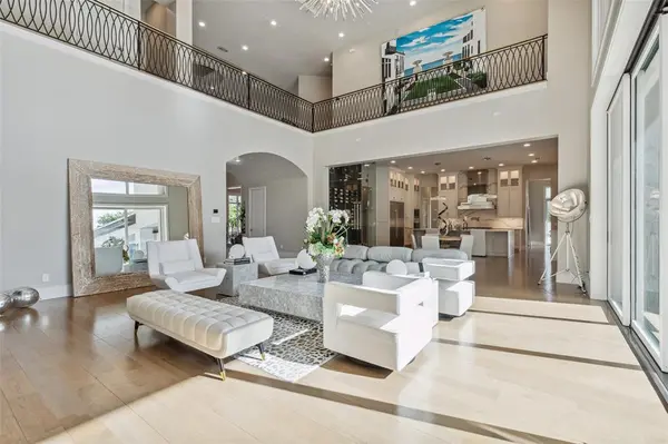 1521 Meandering Way Drive, Westlake, TX 76262