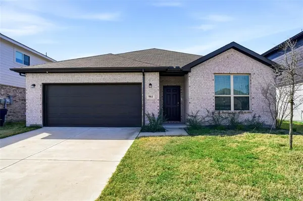961 Billups Drive, Van Alstyne, TX 75495