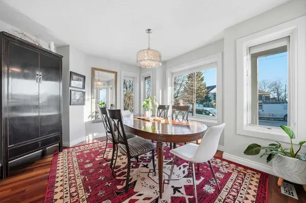 44 34 AVE SW, Calgary, AB T2S 2Z2