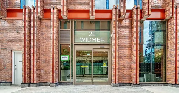28 Widmer ST #4021, Toronto C01, ON M5V 0T2