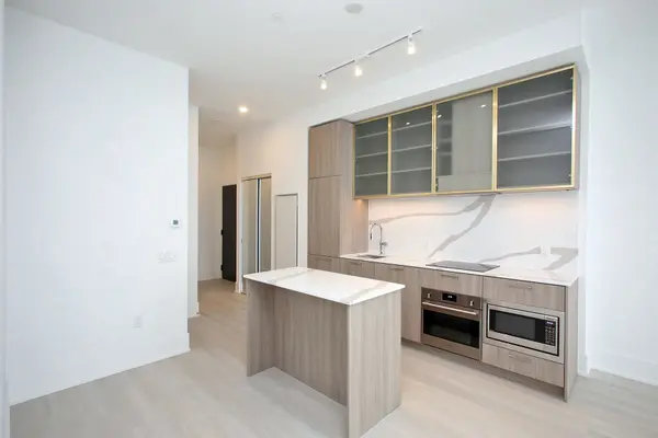 36 Olive AVE #PH04, Toronto C14, ON M2N 0M4