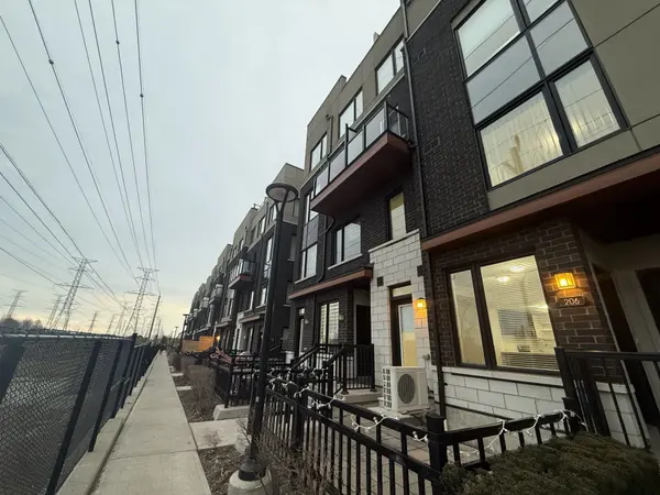 1555 Kingston RD #206, Pickering, ON L1V 0E9