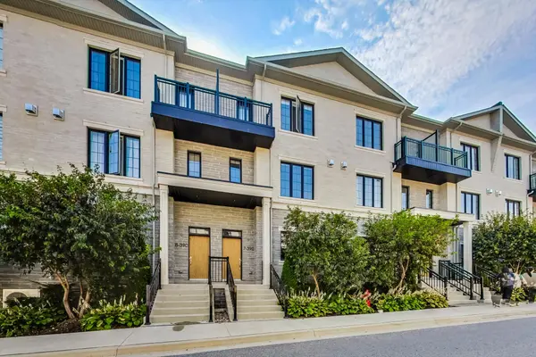 390 Highway 7 N/A E #TH7, Richmond Hill, ON L4B 0G5