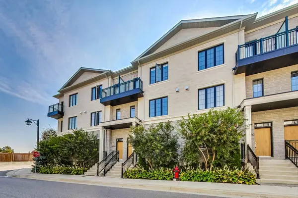 390 Highway 7 N/A E #TH7, Richmond Hill, ON L4B 0G5