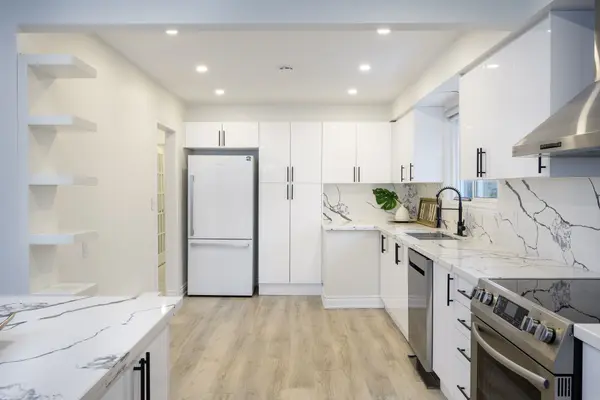 263 Cook ST, Barrie, ON L4M 4H7