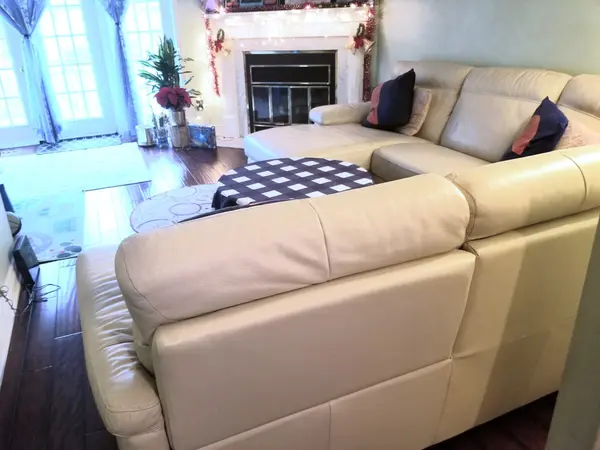 2112 Chrisdon RD, Burlington, ON L7M 3S5