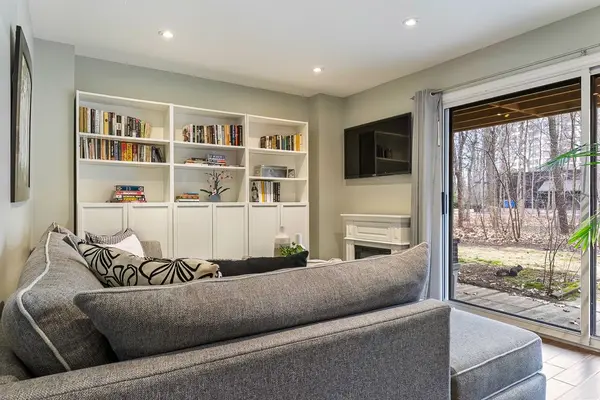 1080 WALDEN CIR #65, Mississauga, ON L5J 4J9