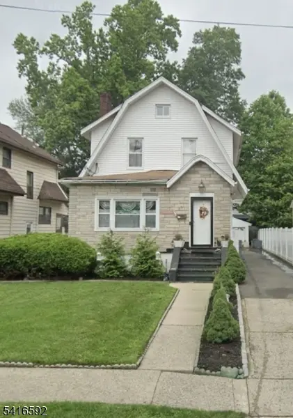 60 Herzog Pl, Englewood City, NJ 07631