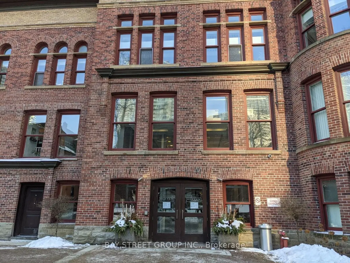 11 St Joseph ST, Toronto C01, ON M4Y 3G4
