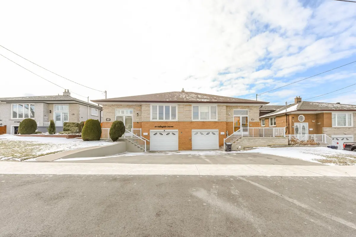 47 Fallingdale CRES, Toronto W05, ON M3J 1C4